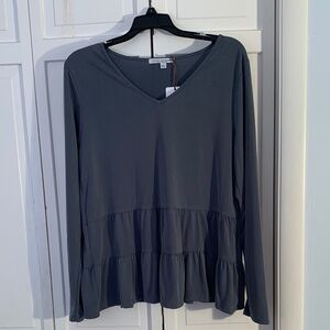 Green Envelope Charcoal V-Neck Tiered Blouse 🆕